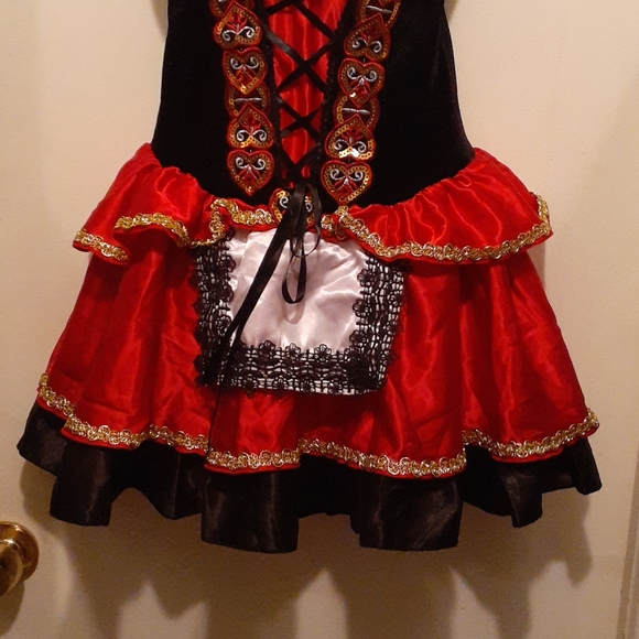 Costume - Picture 4 of 9